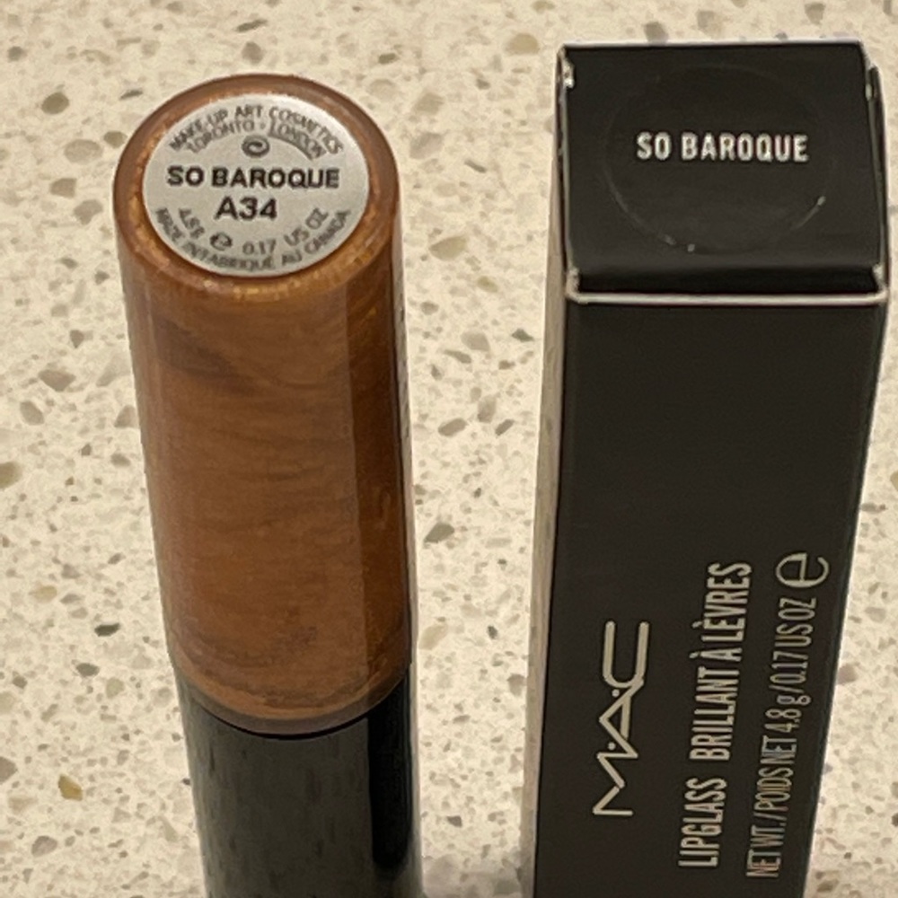 MAC Cosmetics - Picture 3 of 3
